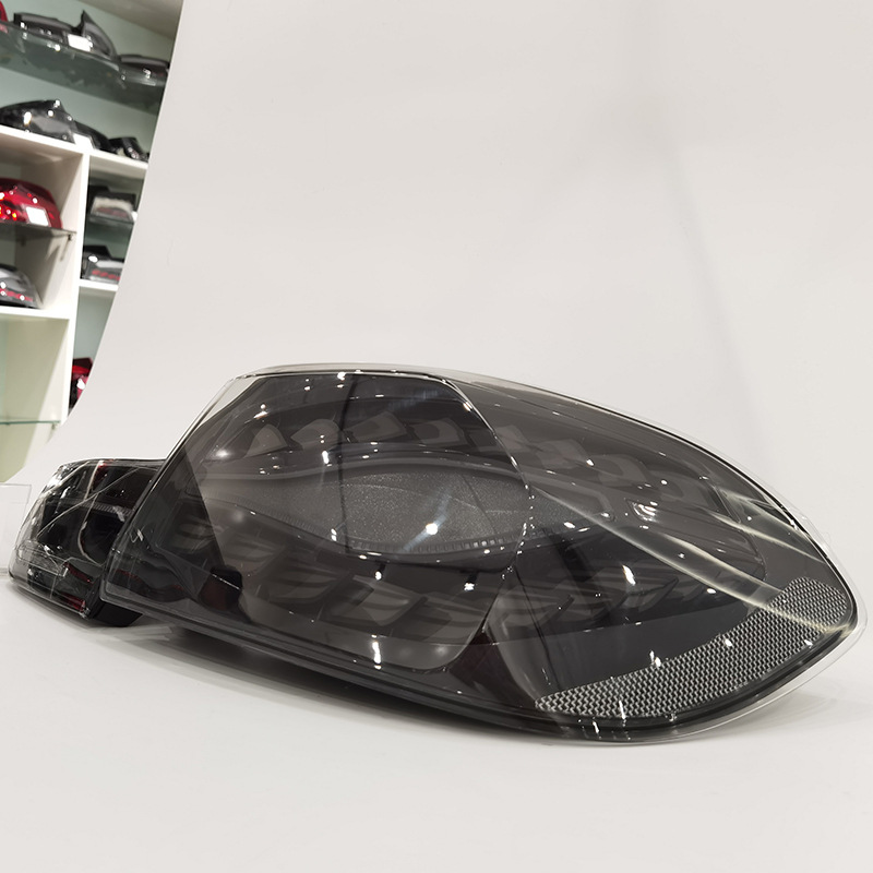 BMW LED sequential tail light F32F33F36 view 2