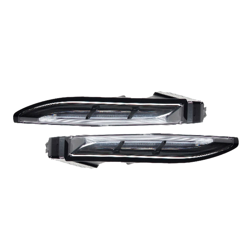 Porsche Macan fog light view 4