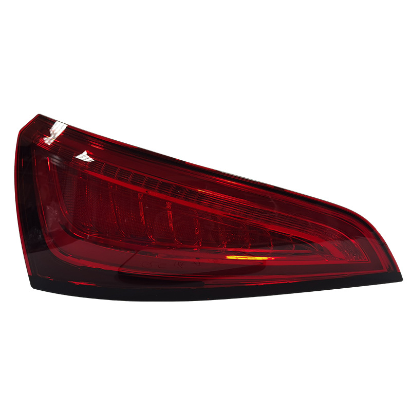 Audi Q5 LED tail lamp view 4