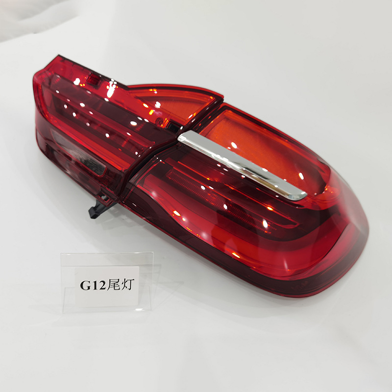BMW 7 Series G12 LED sequential tail light G12 view 2