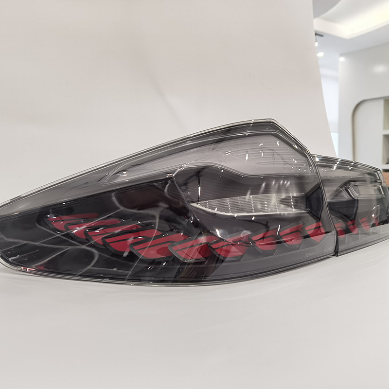 BMW 5 Series LED flowing tail light view 2