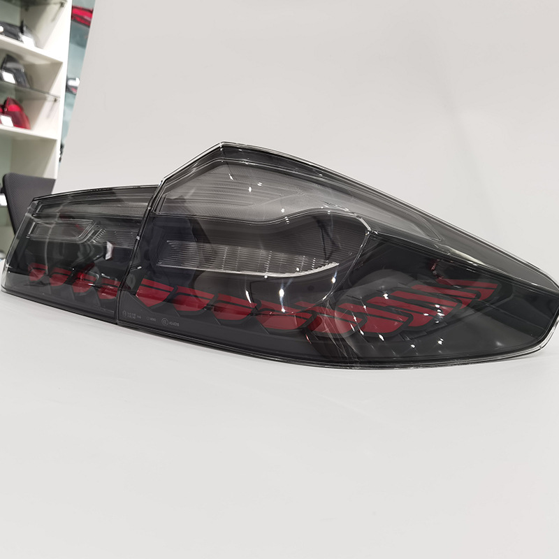 BMW 5 Series LED flowing tail light view 3