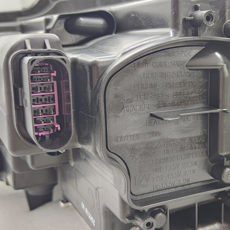Passat LED headlight 2019-2021 view 3