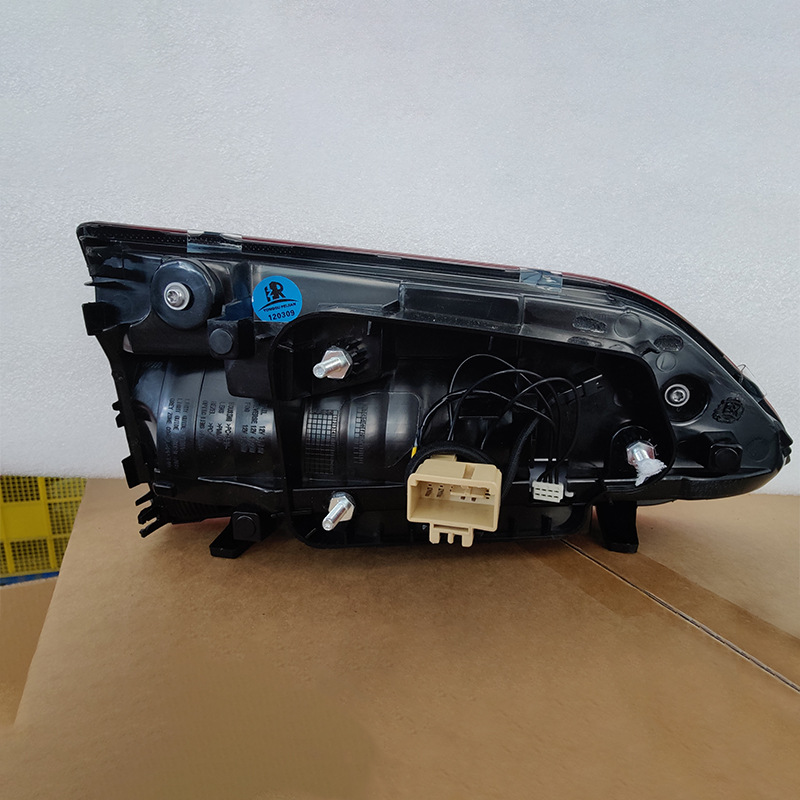 Touareg LED sequential taillight 2019-2023 view 3