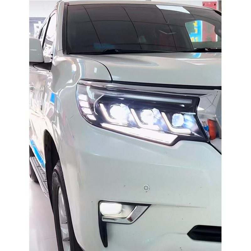 2018 Toyota Prado LED headlights view 2