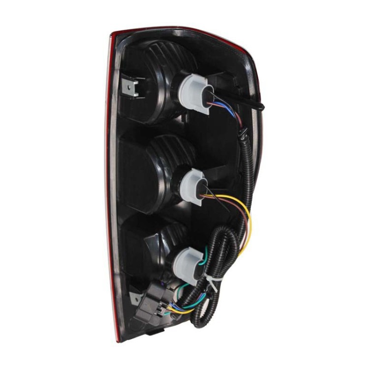 Chevrolet tail light assembly 2004-2012 view 3