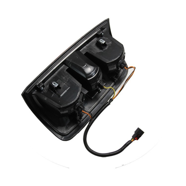 Chevrolet tail light assembly 2015-2021 view 2