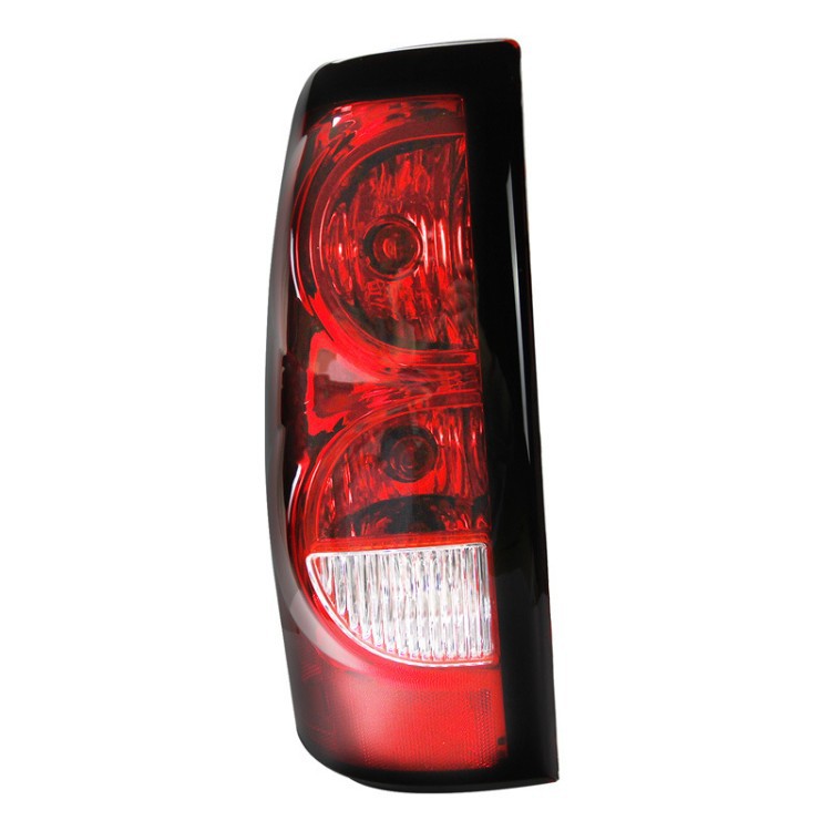 Chevrolet tail light assembly Silverado 2003-2006 view 2