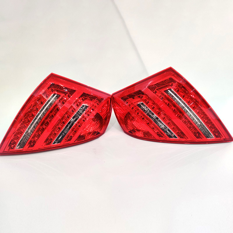 Mercedes-Benz S-Class W221 Tail Light Assembly S500 S600 view 3