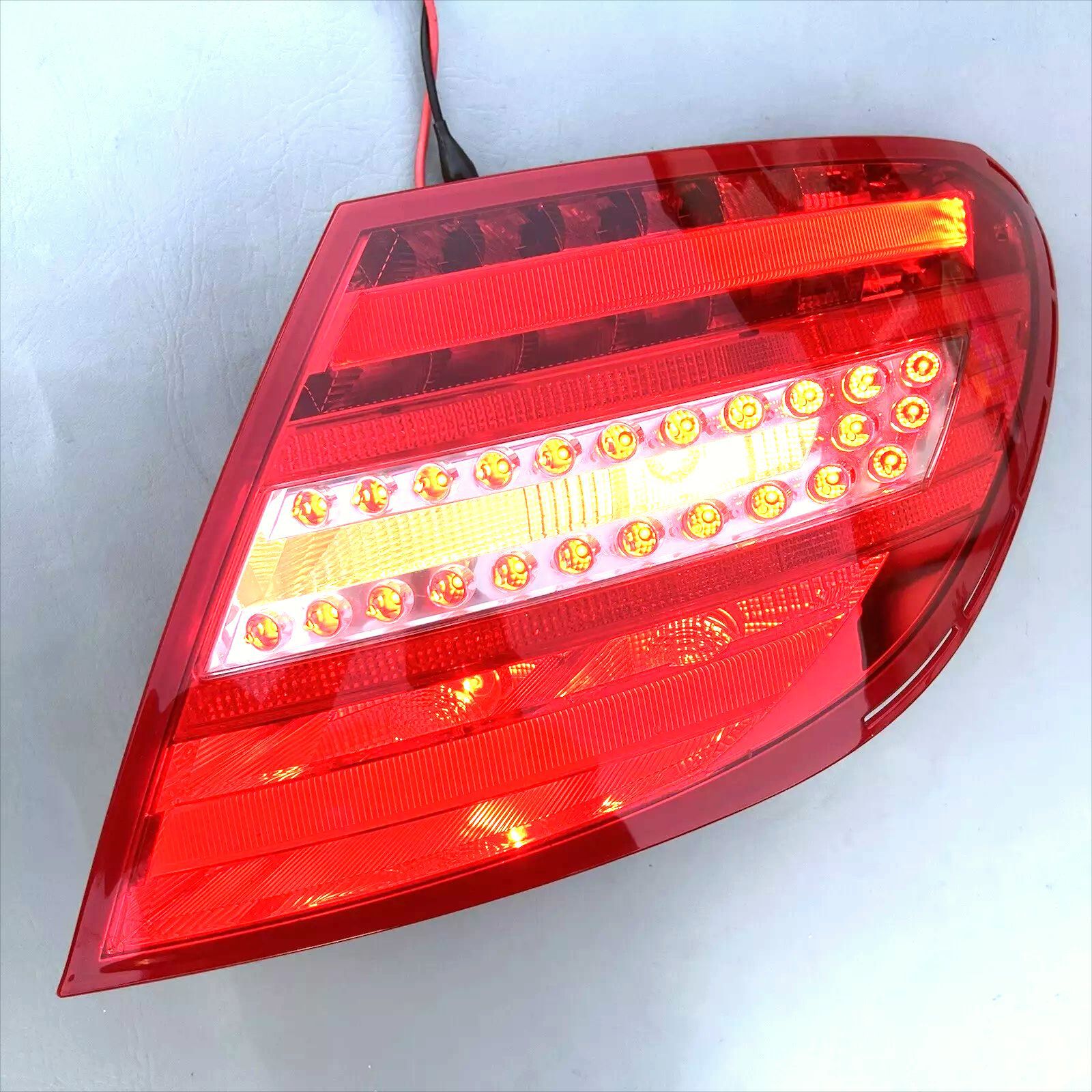 Mercedes tail light assembly W204 2009-2012 view 3