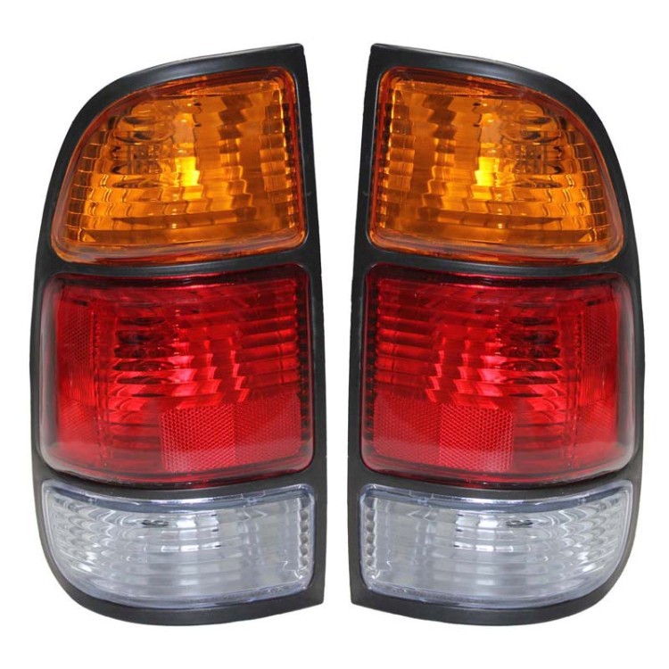 Toyota tail light assembly 2000-2006 view 4