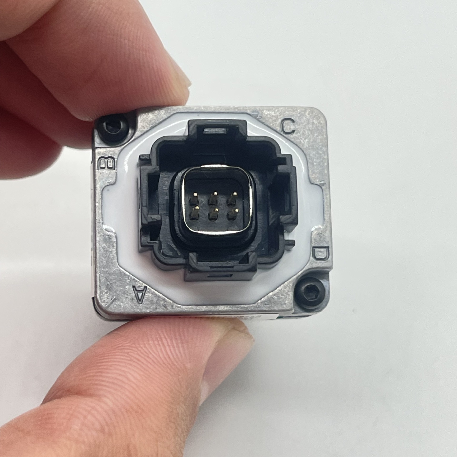 Land Rover Jaguar Parking Assist Camera FW9319H422AB Original Vehicle Interface 2015-2021 Models view 4